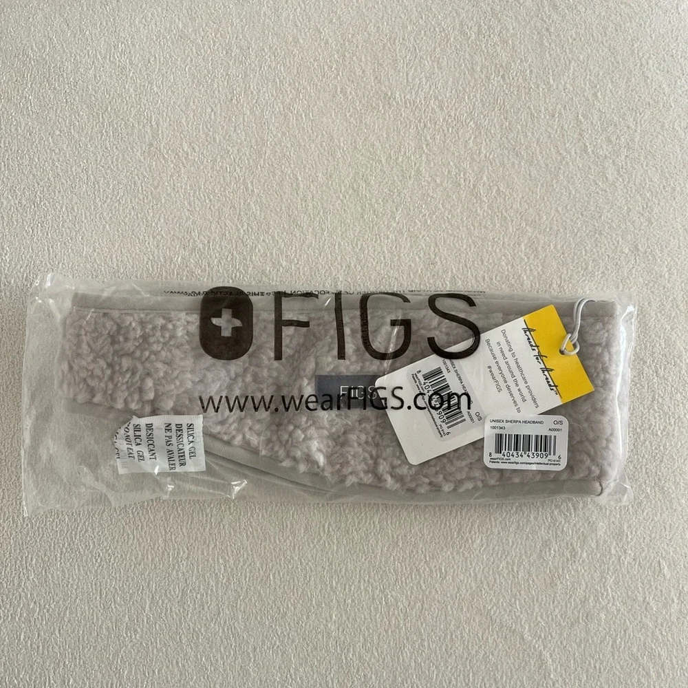 NWT Figs Ivory Sherpa Unisex Warmer - Picture 4 of 6